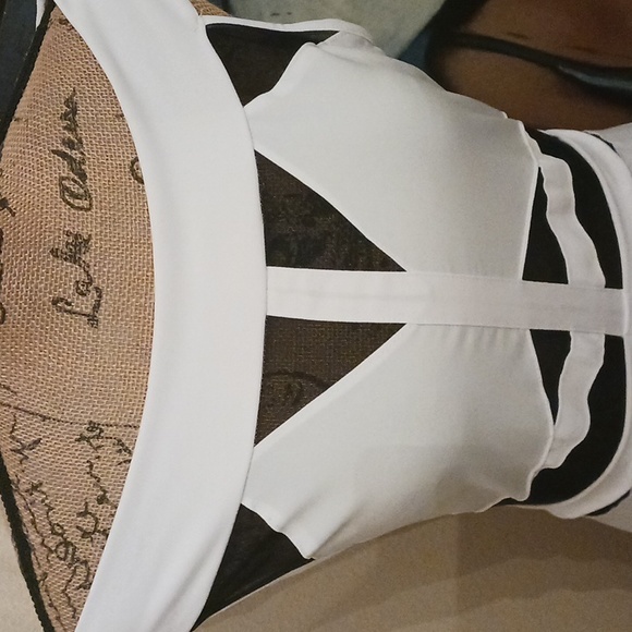 Off Shoulder Dress - Picture 5 of 6